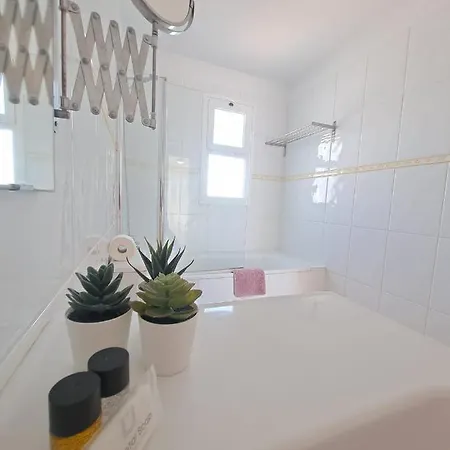 Apartman Laura Apartment In Arona & Pool Arona