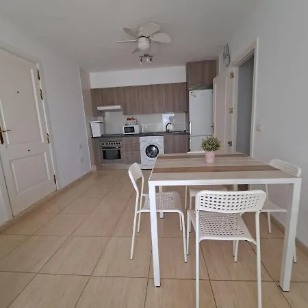 Laura Apartment In Arona & Pool *